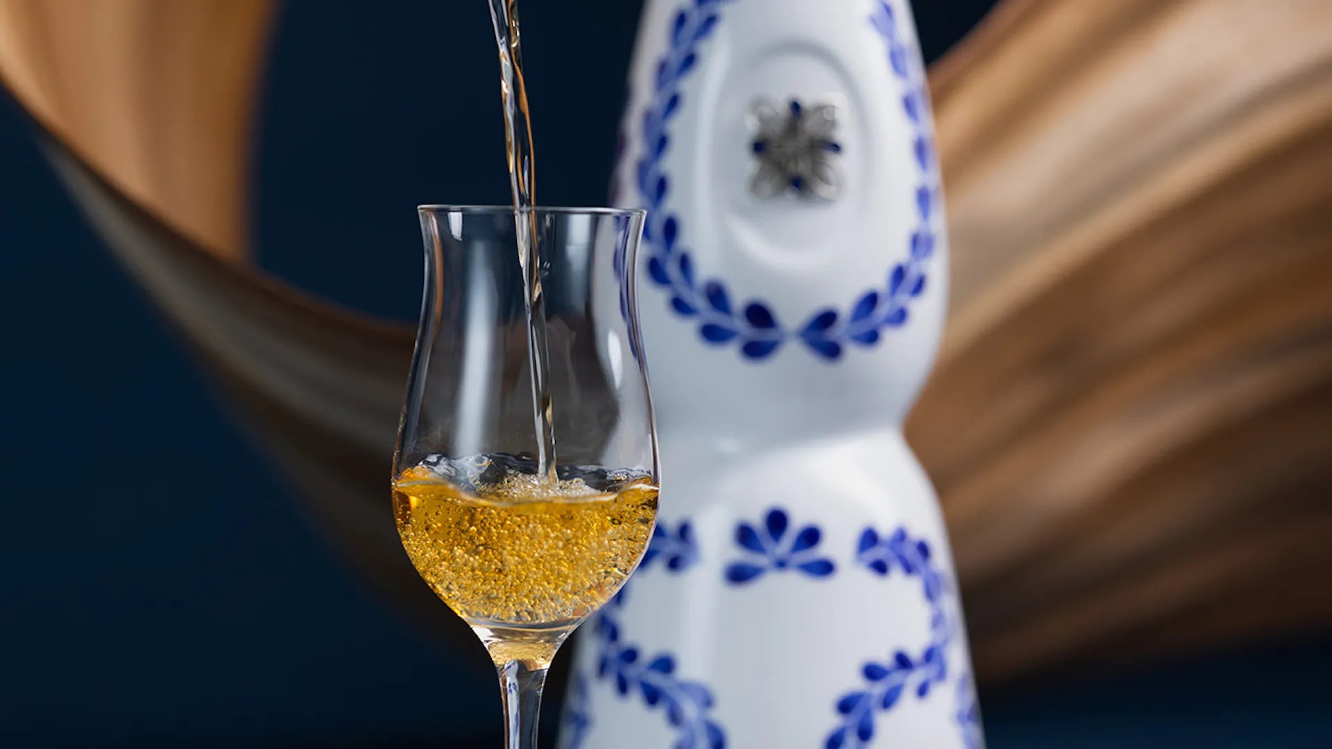 Clase Azul Reposado Tequila – 70cl in Signature Ceramic Decanter - CorporateGifts.London